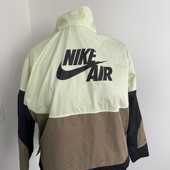 Nike Cropped Track Jacket - Picture 3 of 5